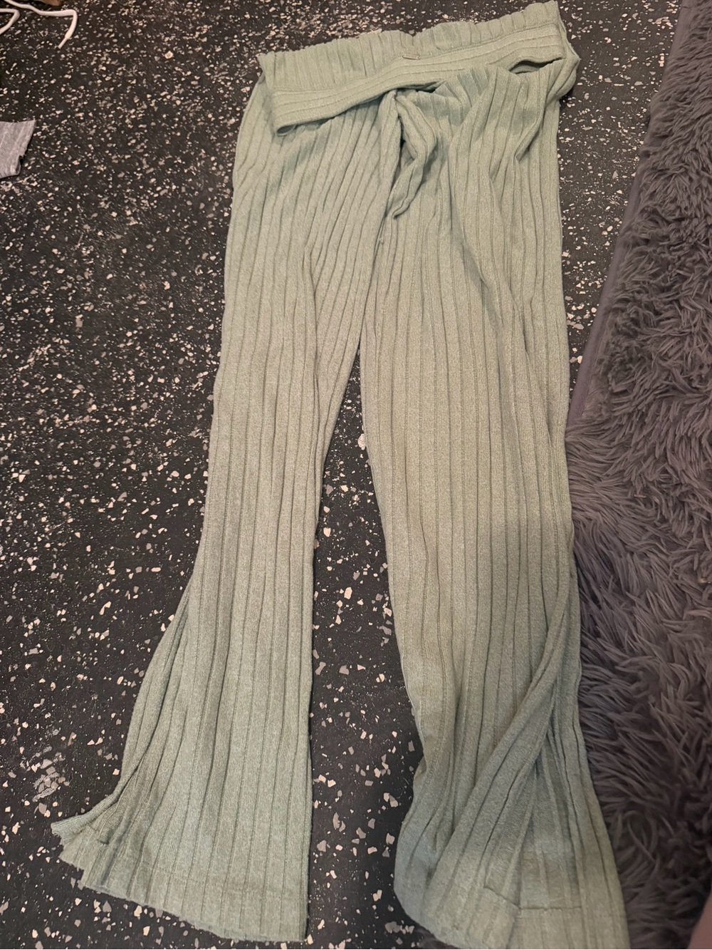 🌟Gilly Hicks Light Sage Ribbed Knit Set - Picture 5 of 8